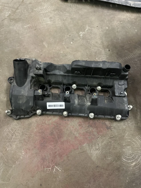 2013 Jaguar XF Left Used Valve Cover