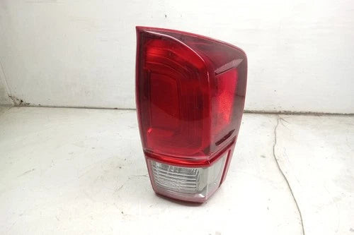 16 2016 Toyota Tacoma Passenger RH Tail Light Lamp OEM used OEM tail light assembly