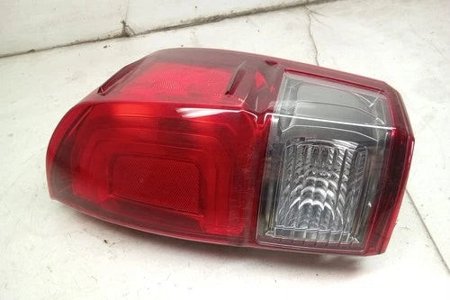 16 2016 Toyota Tacoma Passenger RH Tail Light Lamp OEM used OEM tail light assembly