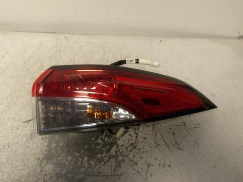 2023-2024 Toyota Corolla Passenger RH Tail Light Lamp OEM used OEM tail light assembly