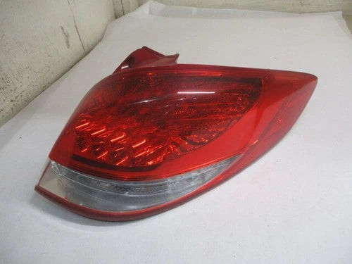 13 14 15 16 17 Hyundai Veloster RH Passenger Tail Brake Light Lamp OEM OEM used OEM tail light assembly