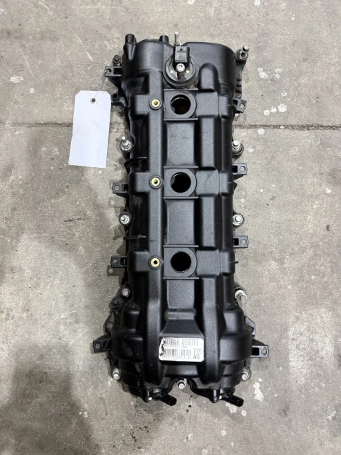 2012-2018 Jeep Wrangler 3.6L Used OEM Valve Cover
