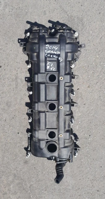 2014 Jeep Grand Cherokee Left Used OEM Valve Cover