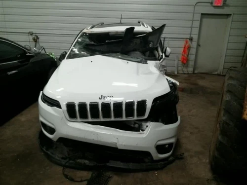 2019 Jeep Cherokee 3.2L Left Used Valve Cover