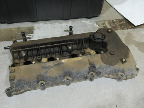 2007-2008 Kia Rondo 2.4L Used OEM Valve Cover