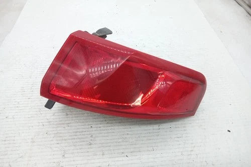 2015 Lincoln MKT Passenger RH Tail Lamp Quarter Panel Mounted OEM used OEM tail light assembly