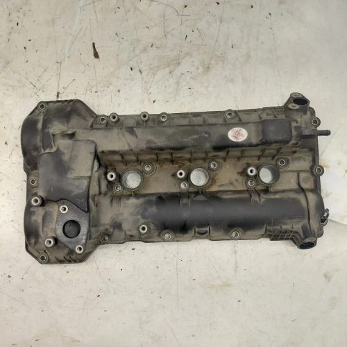 2016-2018 Kia Sorento 3.3L Right Rear Used Valve Cover