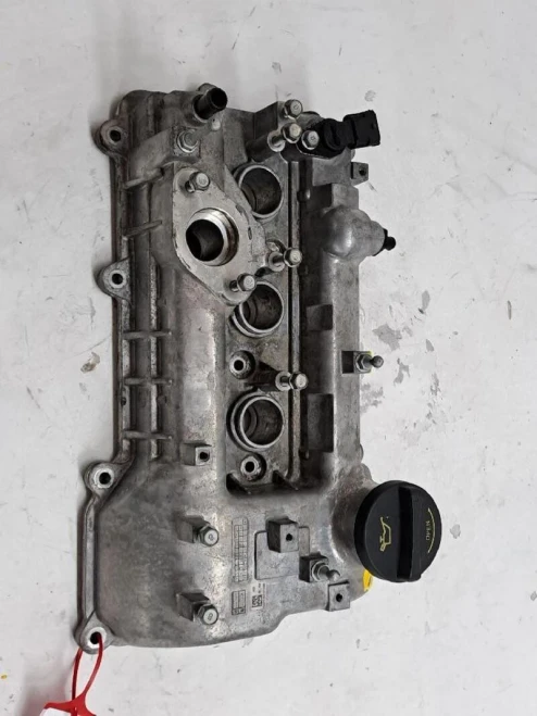 Kia Ceed Used Valve Cover 2241004070