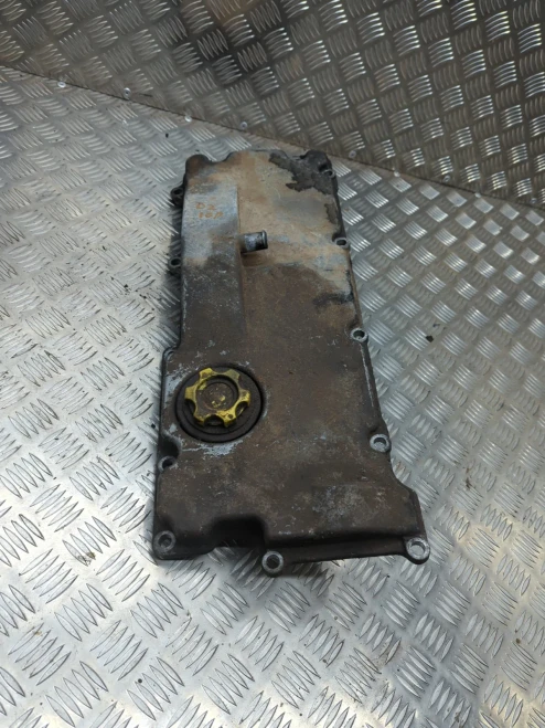 1999-2004 Land Rover Discovery / Defender 2.5L Used Valve Cover