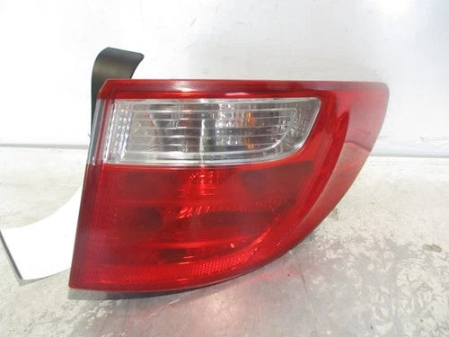 2013-2016 Hyundai Santa Fe Passenger RH Tail Light Lamp OEM used OEM tail light assembly