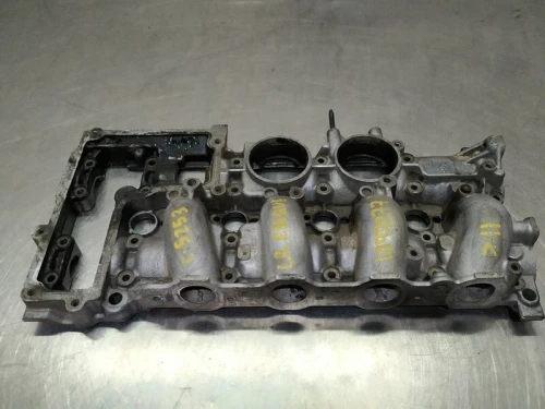Land Rover Evoque 2.2L 4WD Used Valve Cover 9686705110
