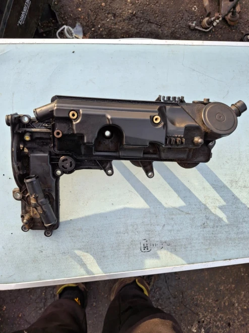 Land Rover Freelander 2.2L Diesel 4WD Used Valve Cover 9662660480