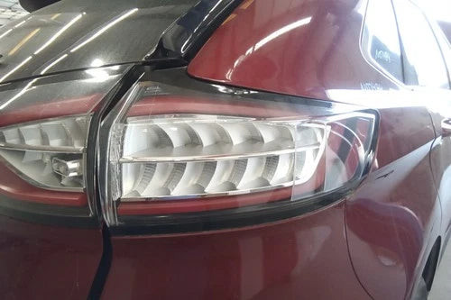 15 16 17 18 Ford Edge SEL Passenger RH Quarter Mounted Tail Light Lamp OEM used OEM tail light assembly