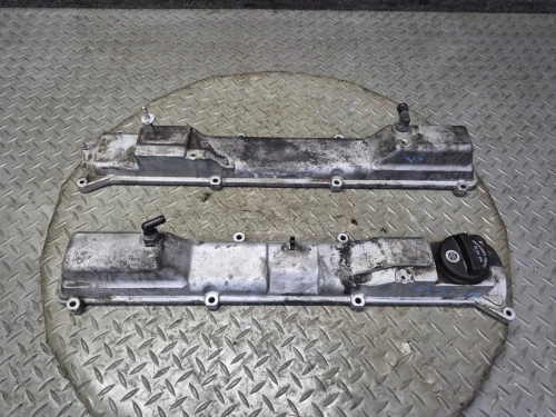 2001-2005 Lexus IS300 3.0L Pair Used OEM Valve Cover