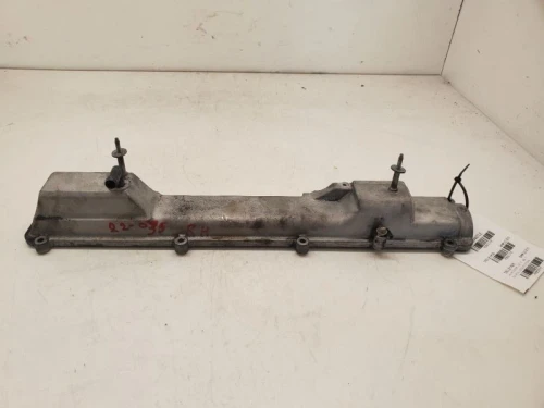 2001-2005 Lexus IS300 3.0L Right Used Valve Cover 11202-46033
