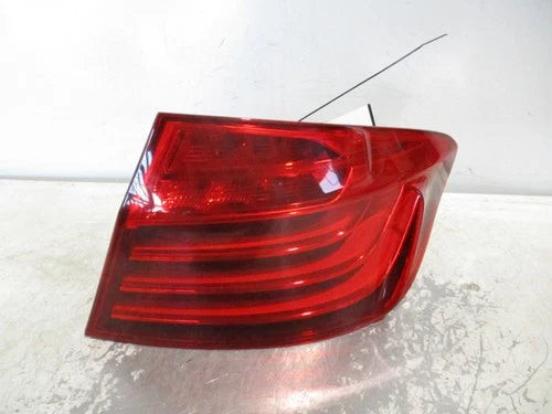 2014-2016 BMW 535i Passenger RH Tail Light Lamp OEM used OEM tail light assembly
