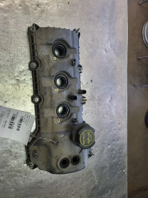2016 Lincoln MKS Used Valve Cover