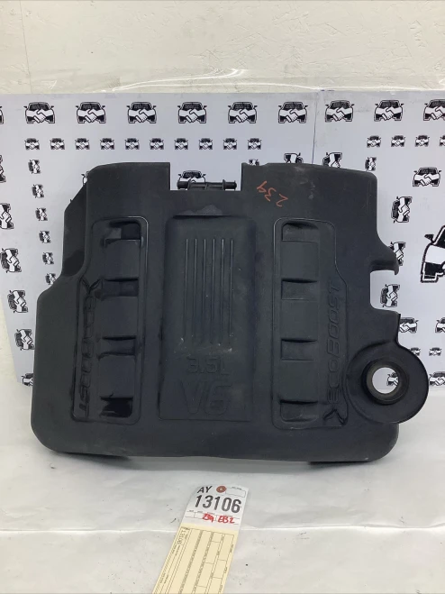 2017 Lincoln Navigator Used OEM Valve Cover