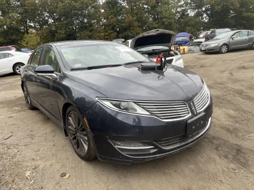 Lincoln MKZ Right Used Valve Cover