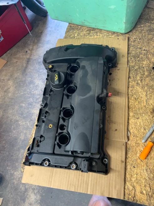 2007-2012 MINI Cooper Used Valve Cover