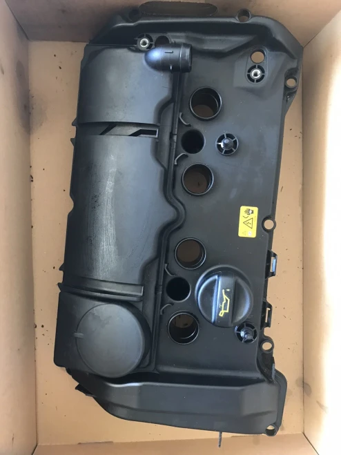 MINI Cooper Turbo Used Valve Cover 11127603390
