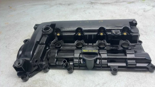 2014-2018 Mazda Mazda 3 / 2 2.0L Used Valve Cover