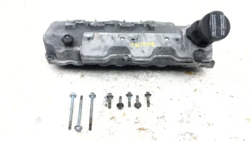2001-2005 Mercedes-Benz C240 2.6L Left Front Used OEM Valve Cover 1120100530