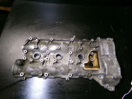 2005-2011 Mercedes-Benz E350 / ML350 Used Valve Cover 2720161205