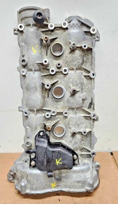2006-2007 Mercedes-Benz R350 / ML350 / E350 Left Used OEM Valve Cover