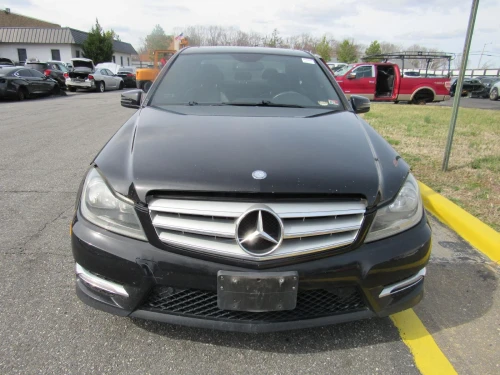2006-2012 Mercedes-Benz C-Class 3.0L Used OEM Engine Cover 2720101067