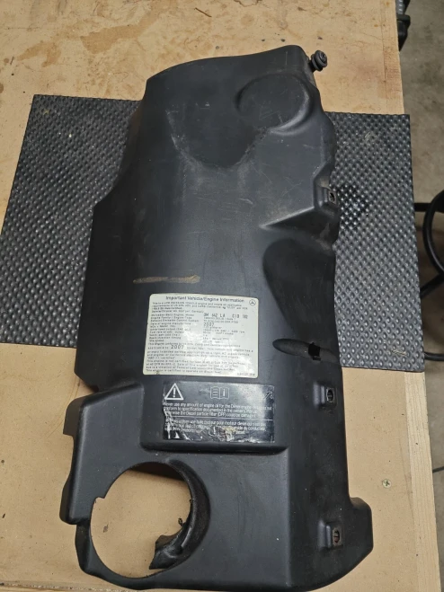 2007 Mercedes-Benz Sprinter 3.0L Right Used OEM Valve Cover