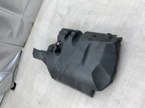 2010-2018 Mercedes-Benz Sprinter Left Used Valve Cover A6420163224
