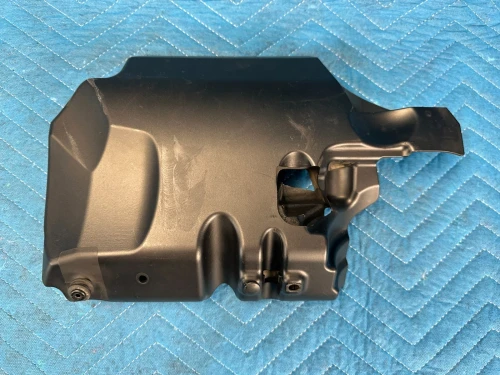 2019 Mercedes-Benz Sprinter 3.0L Left Used OEM Valve Cover