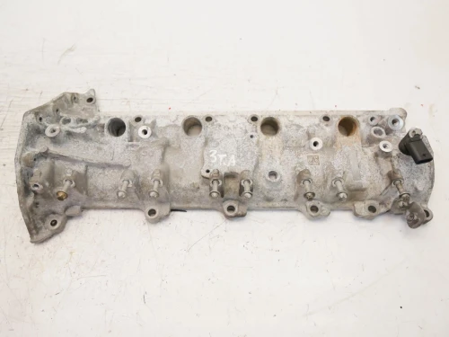 Mercedes-Benz A250 1.3L Used Valve Cover A2820100101