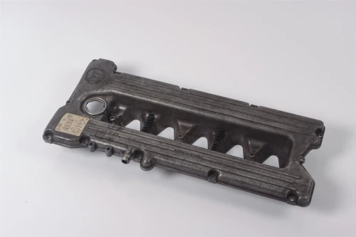Mercedes-Benz C107 / R107 Used Valve Cover 1100160905