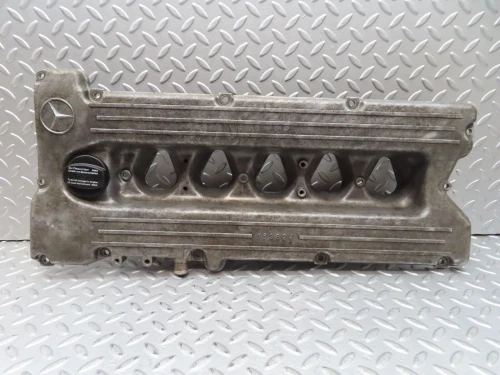 Mercedes-Benz C123 Used Valve Cover 1100160905