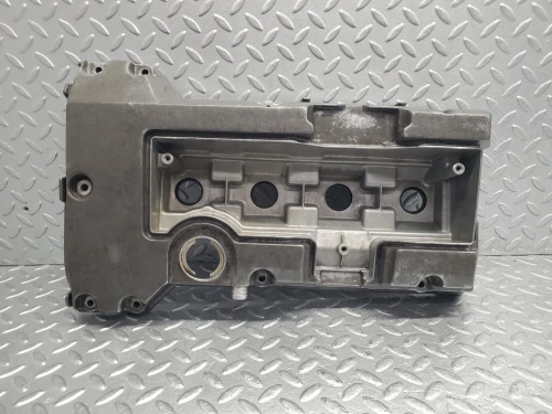 Mercedes-Benz S124 / E220 Used Valve Cover 1110100330