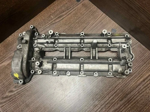 Mercedes-Benz Sprinter Used Valve Cover A6420101230