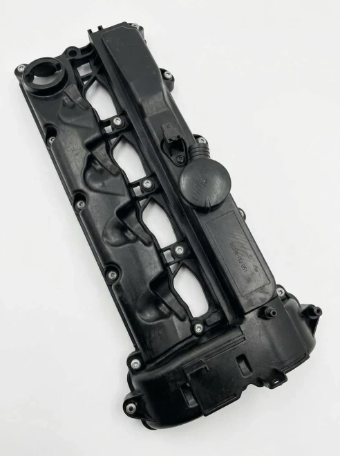 Mercedes-Benz Vito / Sprinter 2.2L Used Valve Cover A6510108918