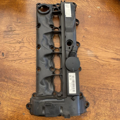 Mercedes-Benz Vito / Sprinter Used OEM Valve Cover A6510108918