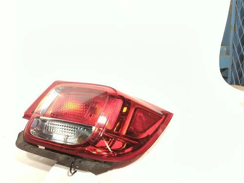 2013 Chevrolet Malibu Right Silver Used OEM Right Tail Light Assembly