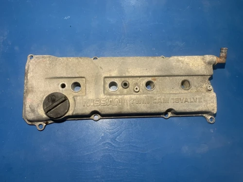 1998-2001 Nissan Altima 2.4L Used Valve Cover