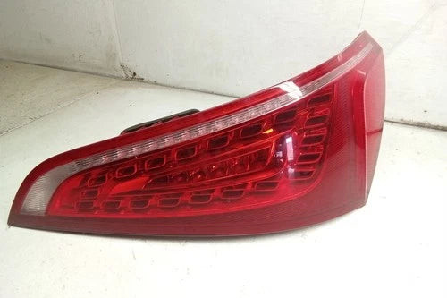 11 2011 Audi Q5 Passenger RH Liftgate Mounted Tail Light Lamp OEM used OEM tail light assembly