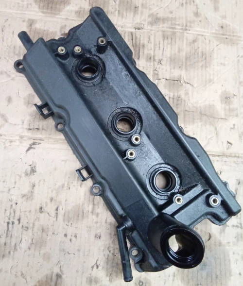 2003-2006 Nissan 350Z Left VQ35DE Used Valve Cover