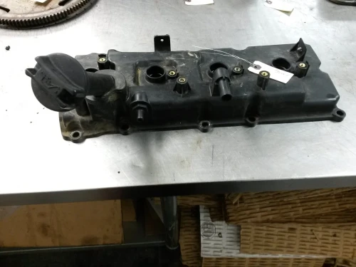 2007 Nissan Titan 5.6L Left Used Valve Cover
