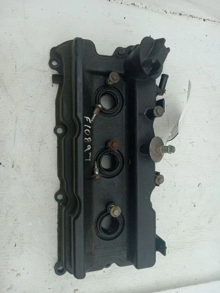 2015 Nissan Frontier 4.0L Left Used Valve Cover