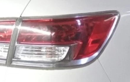 2007-2009 07 08 09 Mazda CX-9 Passenger RH Quarter Mounted Tail Lamp OEM used OEM tail light assembly