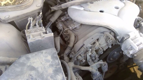 2008-2009 Pontiac G8 3.6L Right Used OEM Valve Cover 12626054