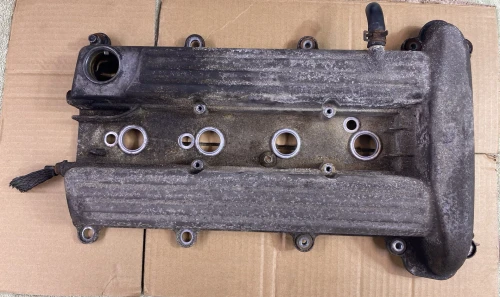 Pontiac Sunfire 2.2L Used Valve Cover