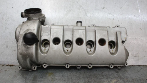 2003-2006 Porsche Cayenne 4.5L Right Used OEM Valve Cover